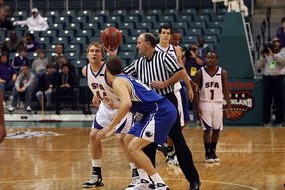 Kering-职业联赛增设球员行为规范强化职业素养，职业联赛的要求