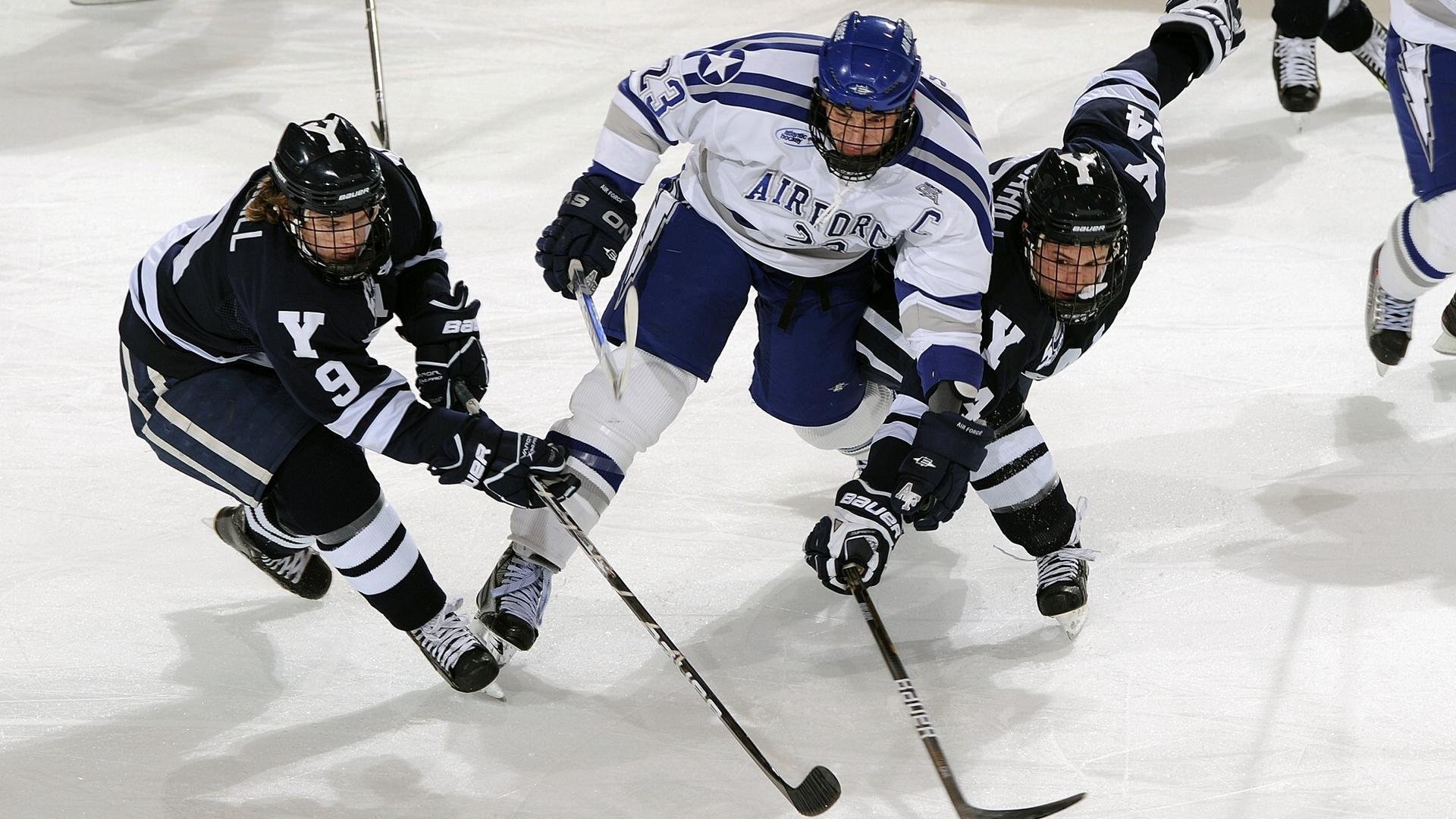 新西兰全黑队的球员们展现了极强的攻防转换能力,新西兰全黑队宣传视频