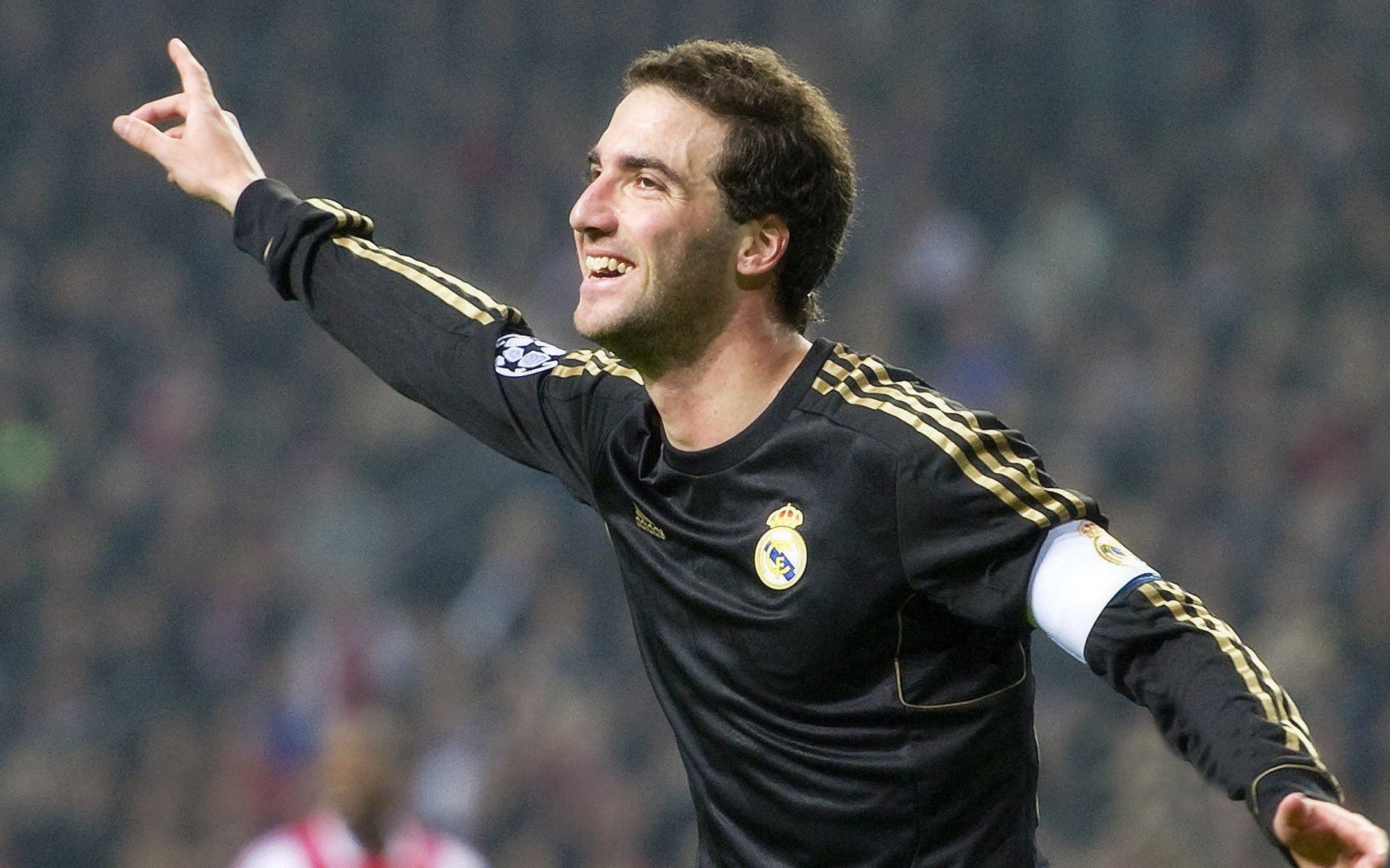 “跨界合作”超级联赛，电竞迎来全新契机！